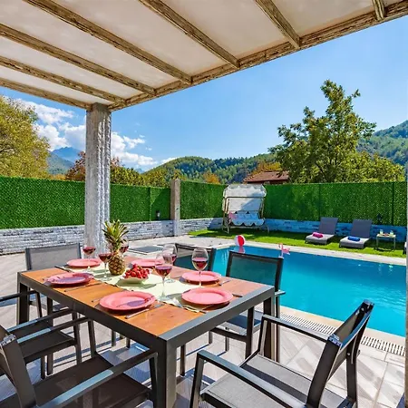 Sidera Villa *